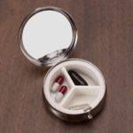 13769-Porta Comprimido Metal