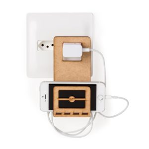 13571-Suporte para carregar o celular