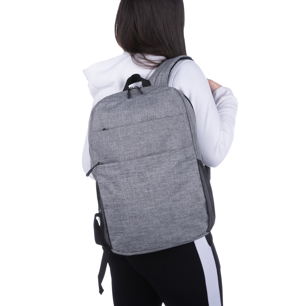 13986-Mochila de Nylon