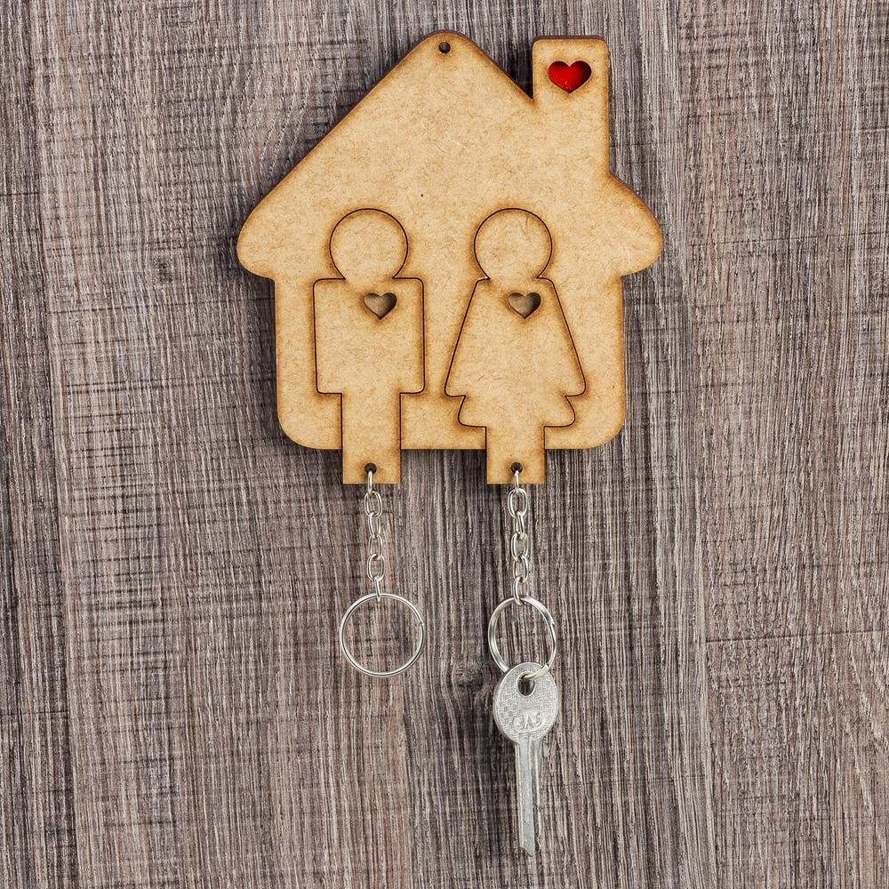 13572-Porta Chaves Casinha com Chaveiro Formato Casal