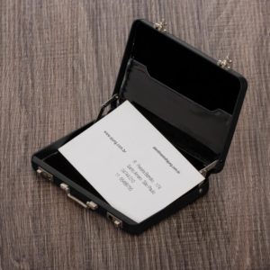 13160-Porta Cartão Maleta Alumínio
